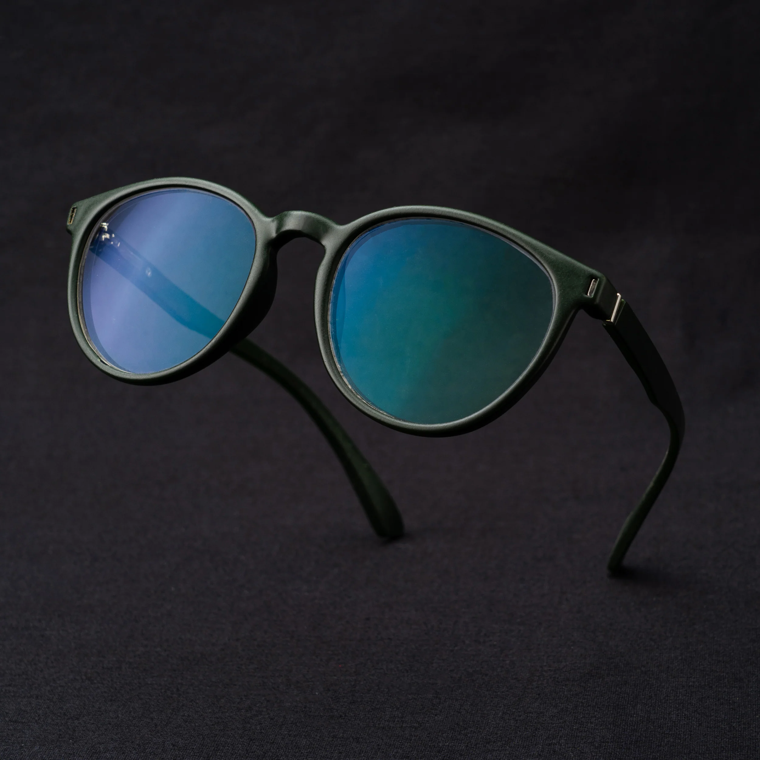 Round Dark Olive green screen frame - Image 2