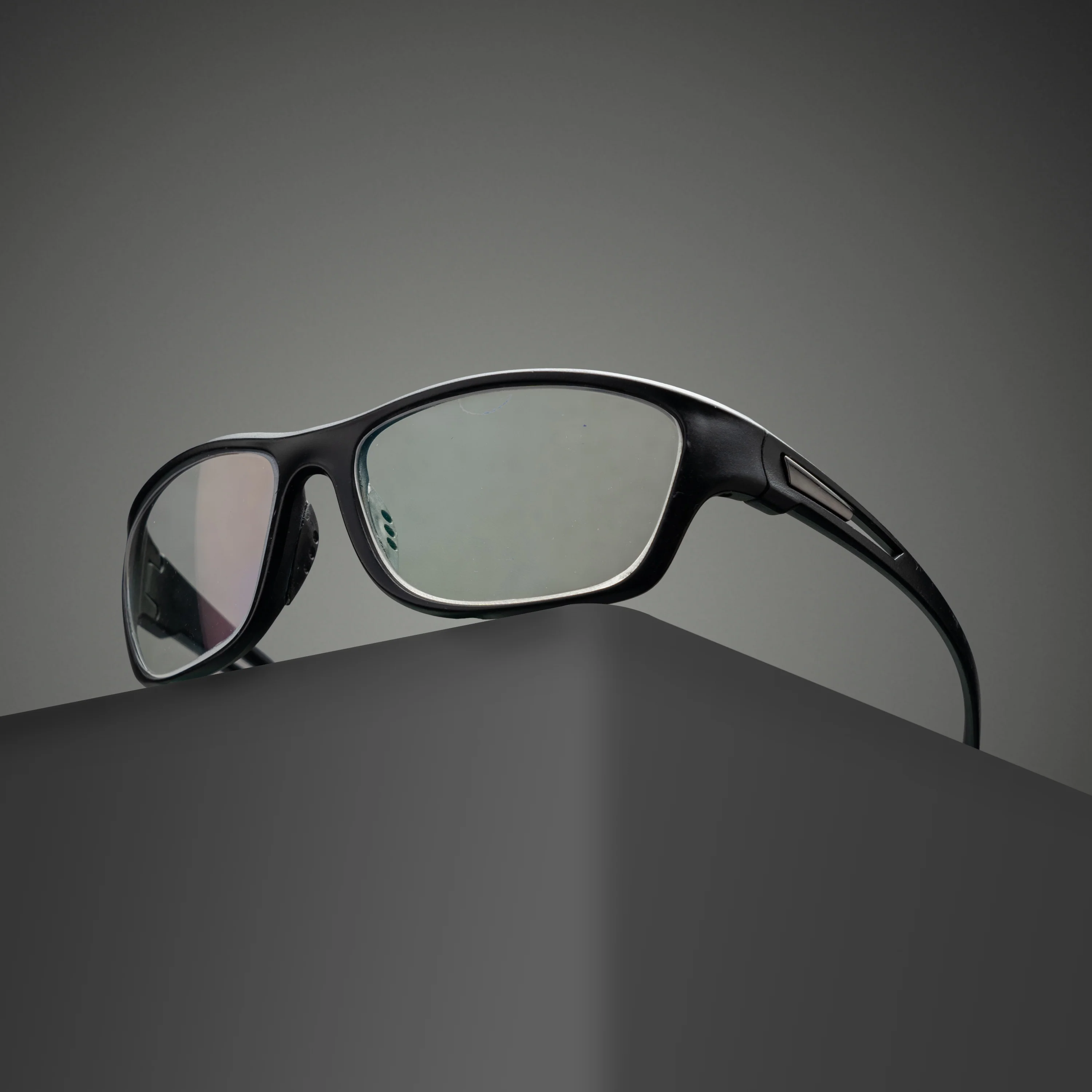black  screenglass