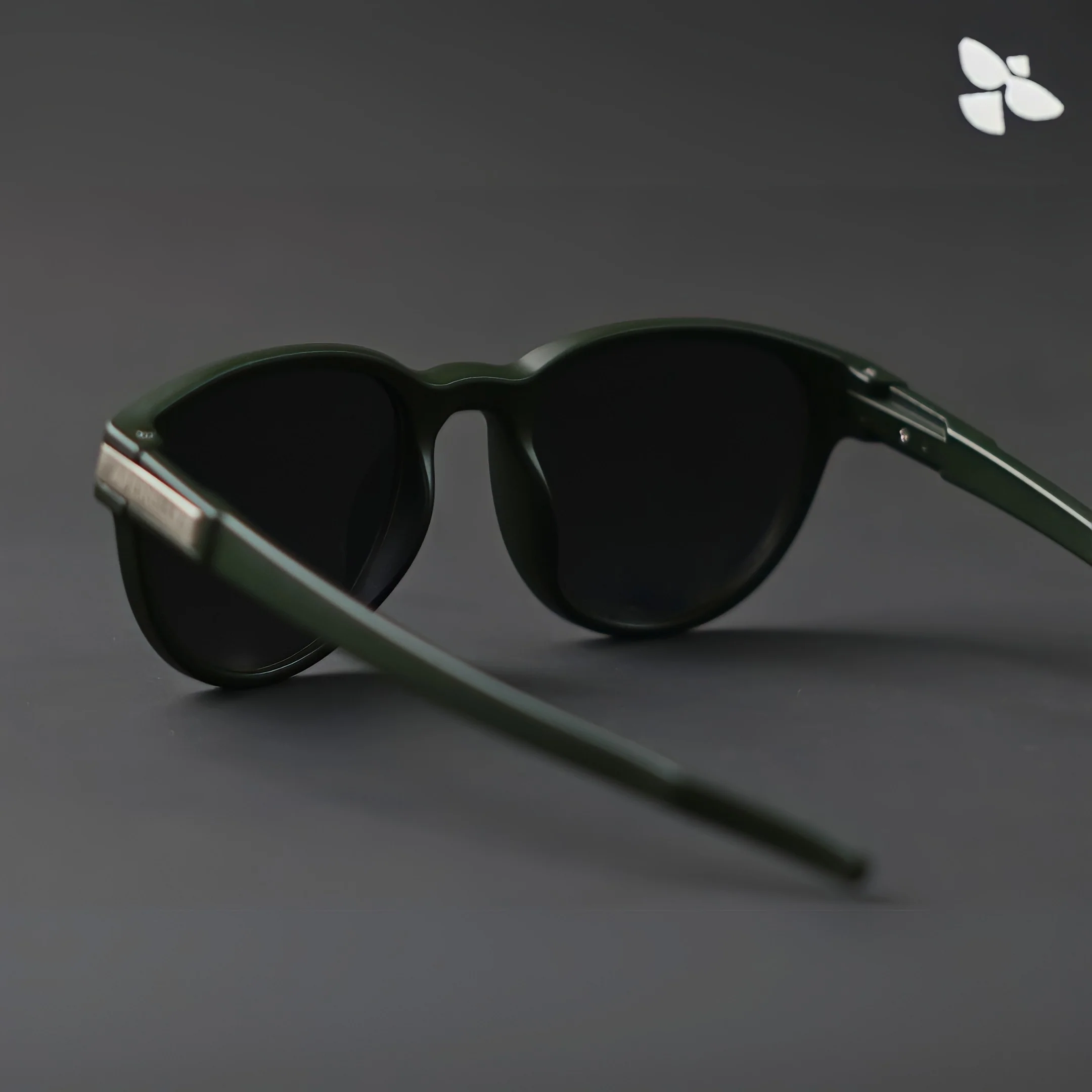 THE BOSS Olive Green UV400 Polarized Sunglasses - Image 2